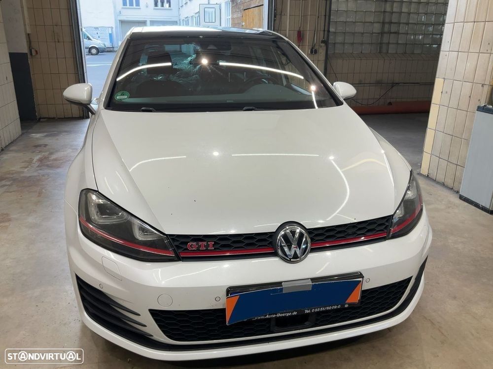 VW Golf 2.0 TSi GTi DSG Performance - 2