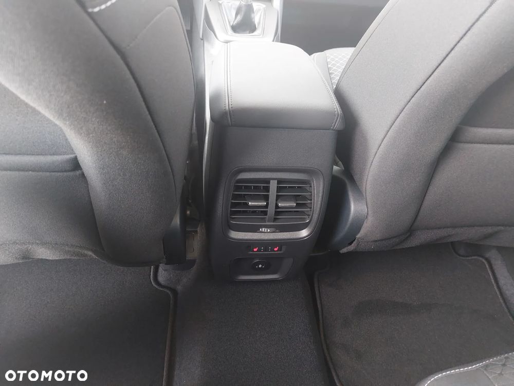 Ford Kuga 1.5 EcoBoost FWD Titanium - 13