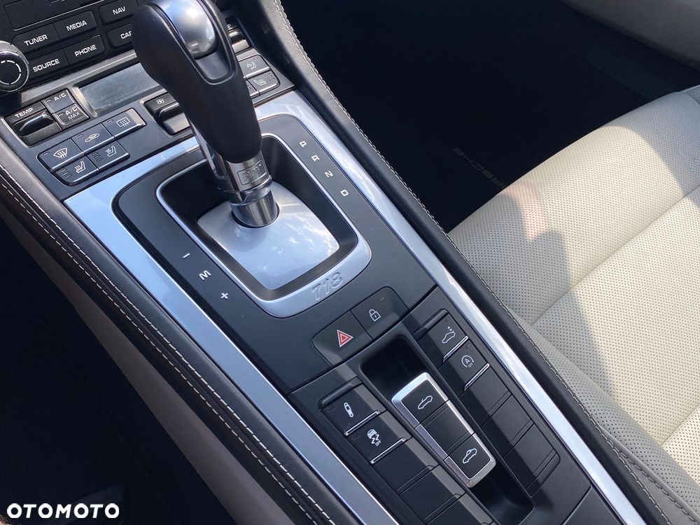 Porsche 718 Boxster GPF Style Edition PDK - 21