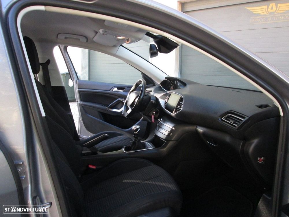 Peugeot 308 1.2 PureTech Active - 28