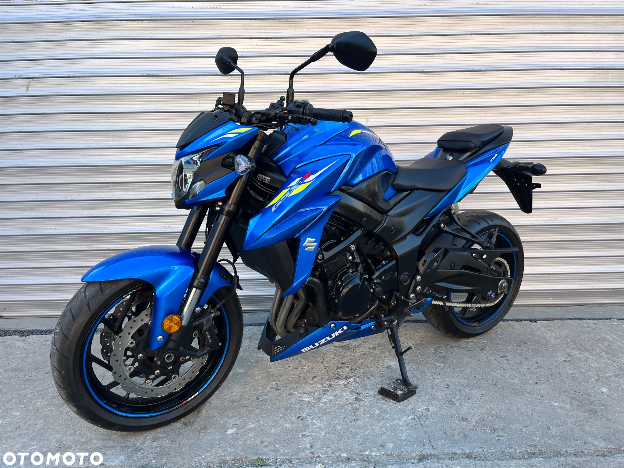Suzuki GSX - 30