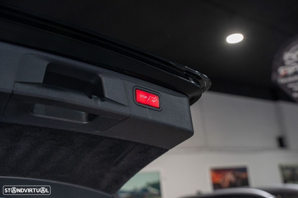 Mercedes-Benz E 300 de 9G-TRONIC AMG Line - 38