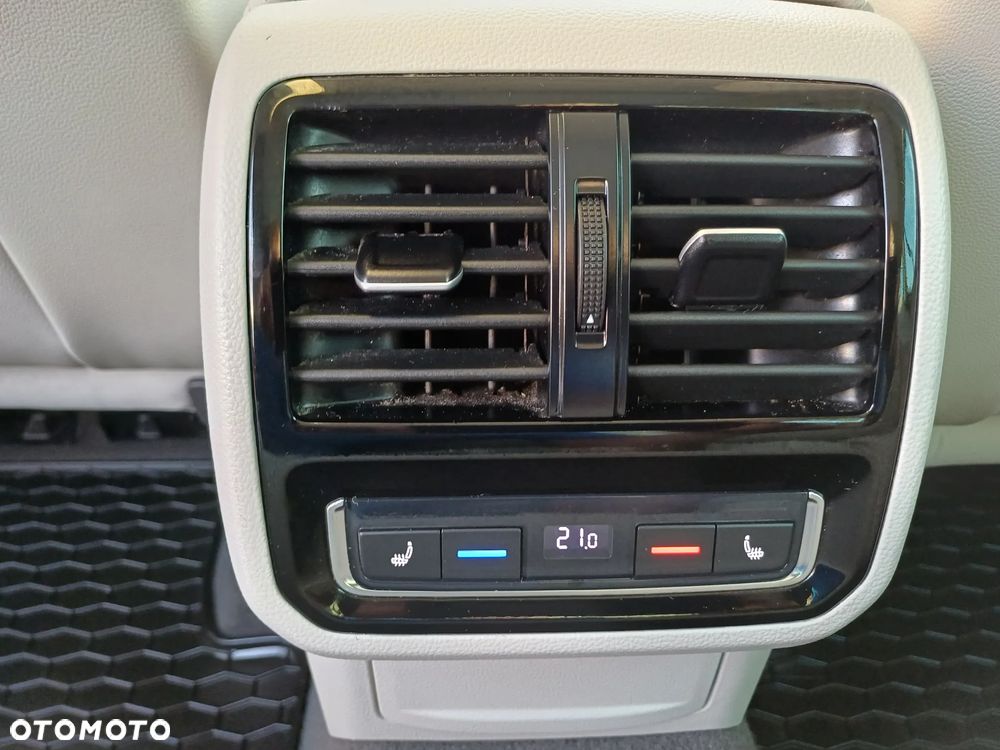 Volkswagen Passat Alltrack 2.0 TDI SCR 4Motion DSG (BMT) - 11