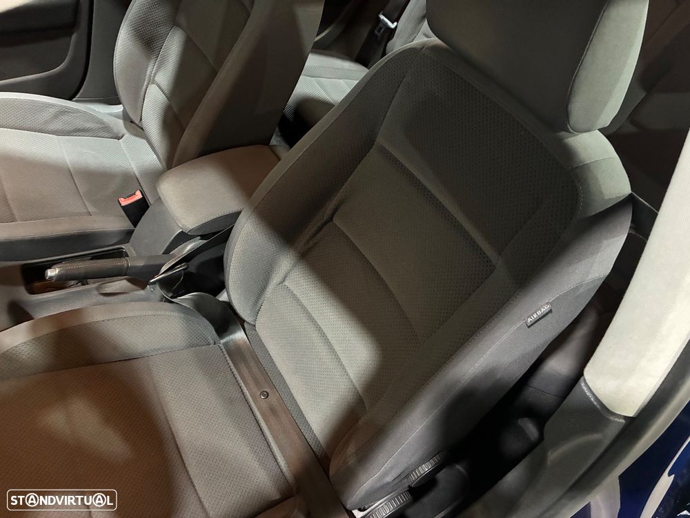 VW Golf 1.9 TDi BlueM. Trend. Pack - 9