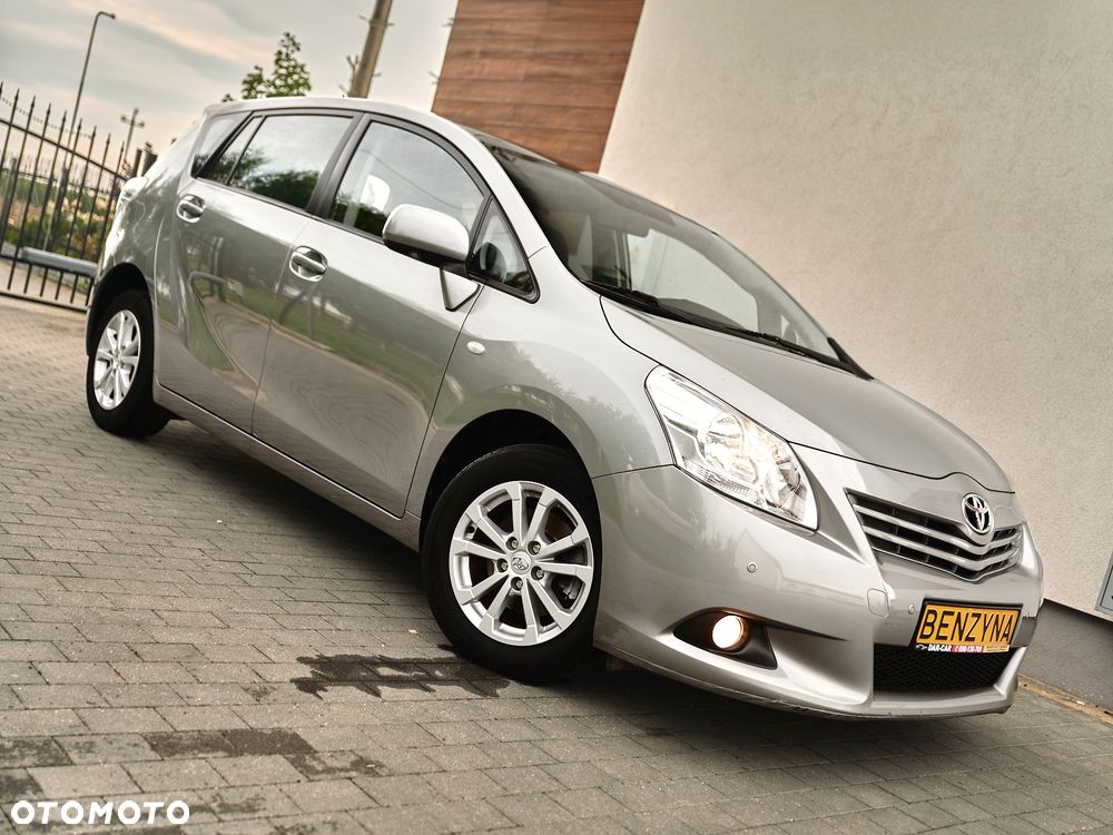 Toyota Verso 1.8 7-Sitzer Skyview Edition - 2