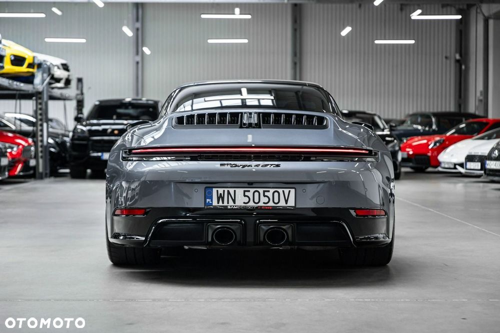 Porsche 911 Targa 4 GTS PDK - 11