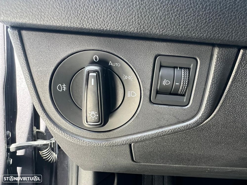 VW Taigo 1.0 TSI Urban DSG - 13