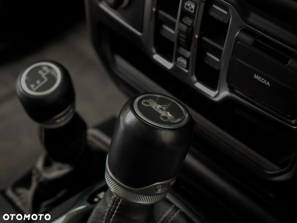 Jeep Wrangler - 22