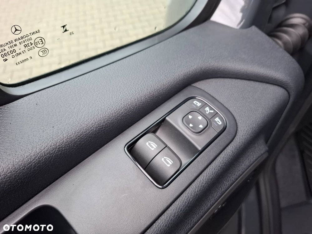 Mercedes-Benz Sprinter 319 CDI Furgon PRO długi 4325 mm L3H2 - 31
