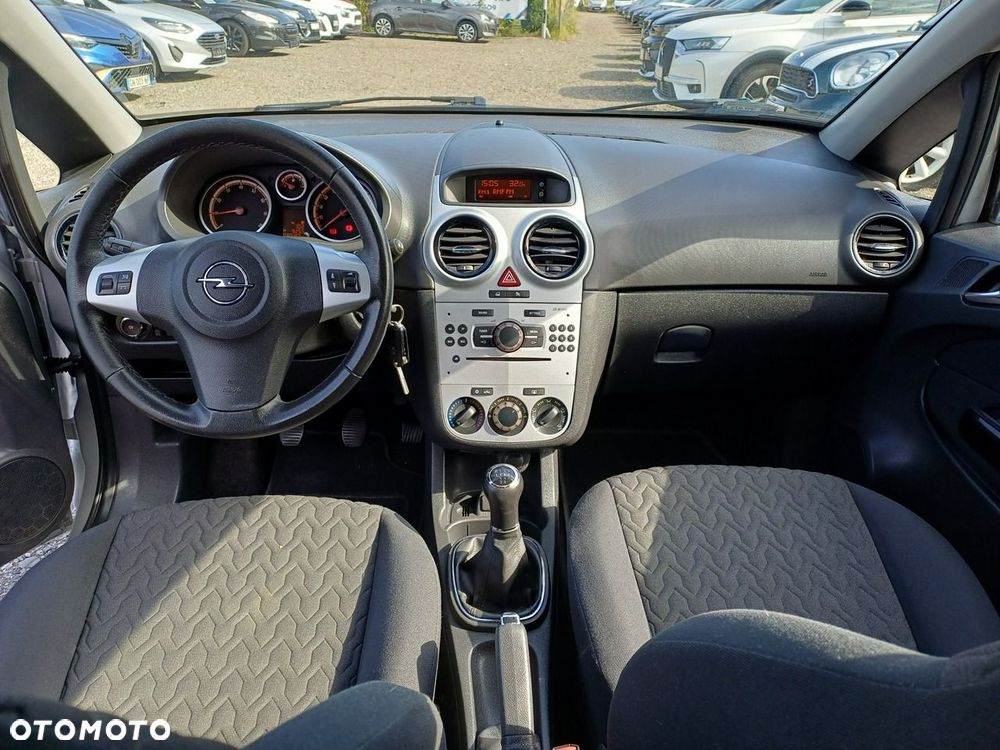 Opel Corsa 1.4 16V Edition - 17