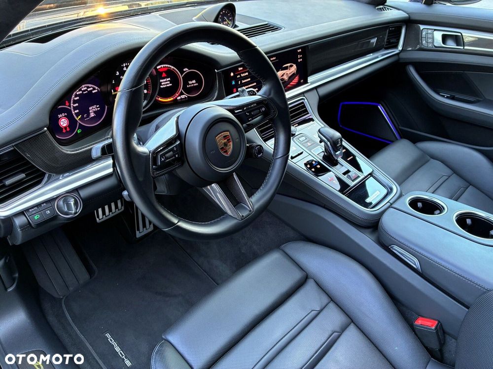 Porsche Panamera - 25