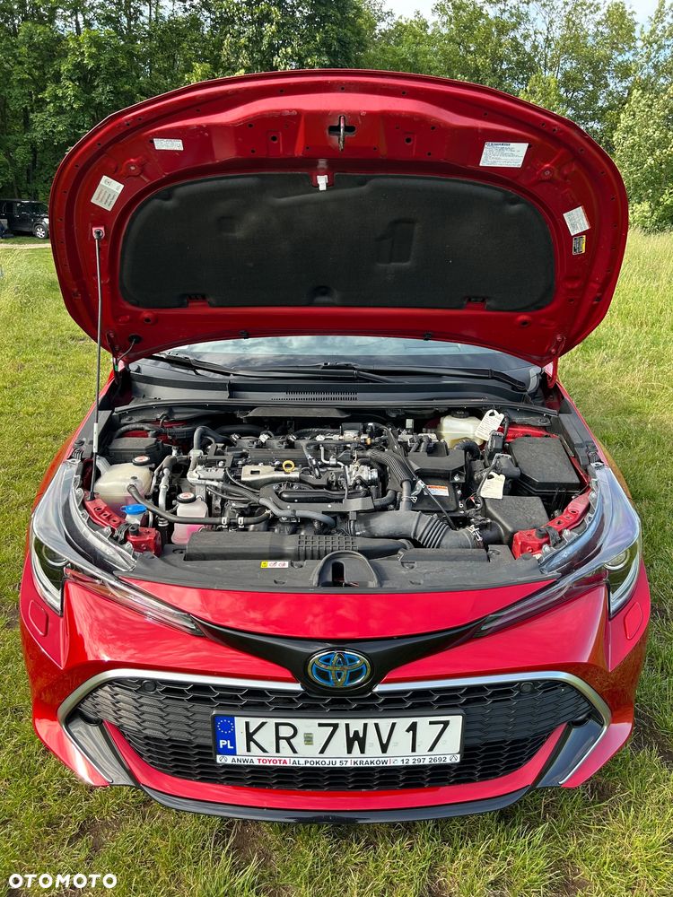 Toyota Corolla 2.0 Hybrid Executive - 18