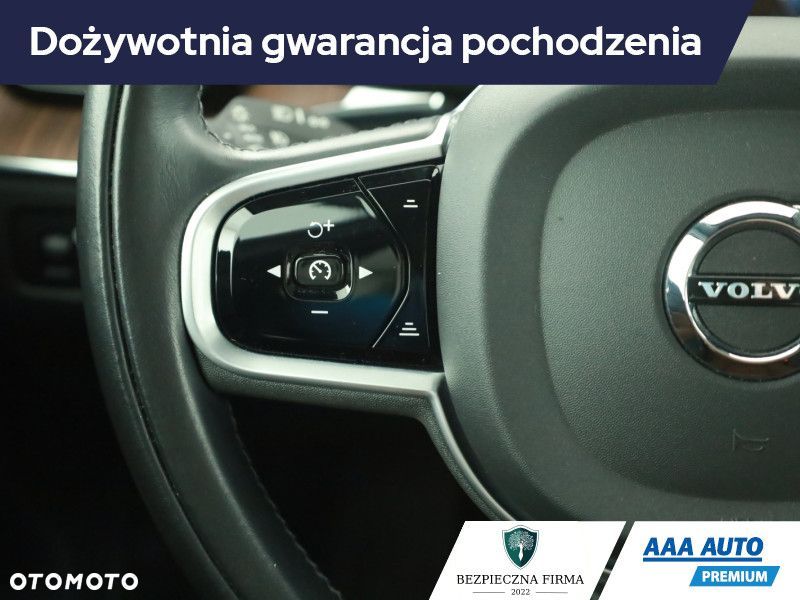 Volvo XC 60 - 22