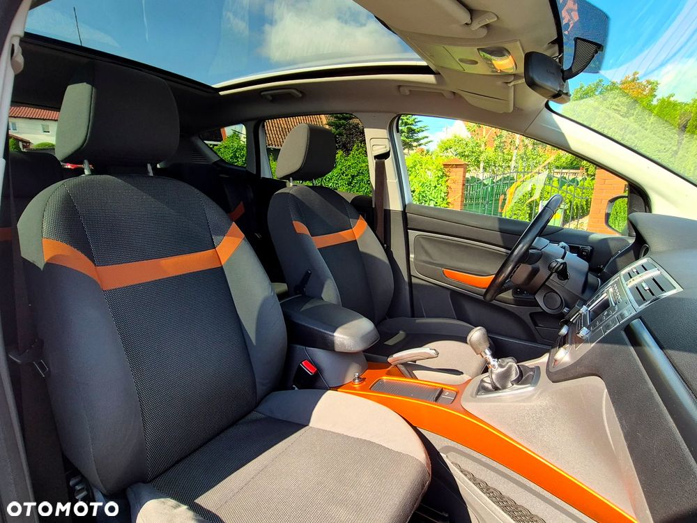 Ford Kuga 2.0 TDCi 4x4 Titanium - 23