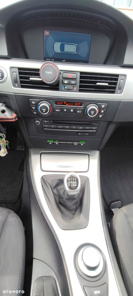 BMW Seria 3 318d - 30