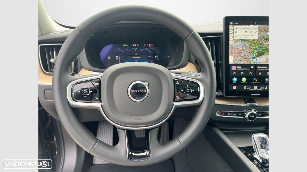 Volvo XC 60 2.0 T6 PHEV Plus Dark AWD - 11