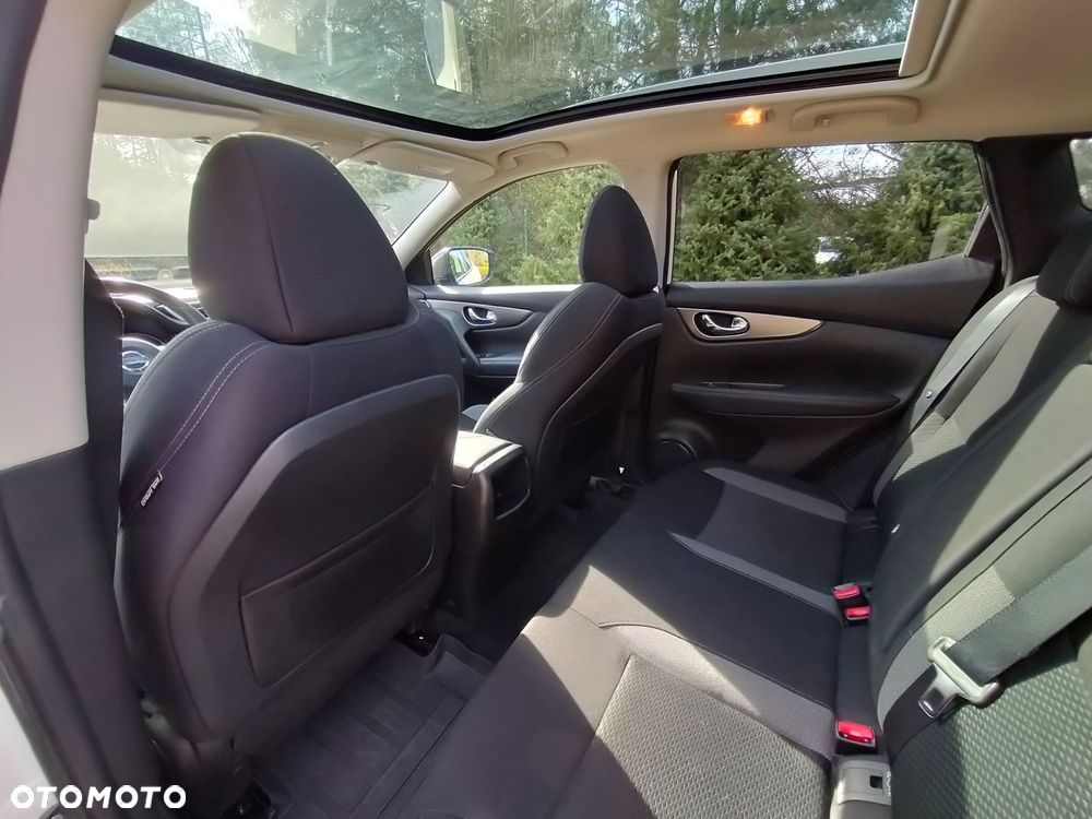 Nissan Qashqai 1.3 DIG-T N-Connecta - 10