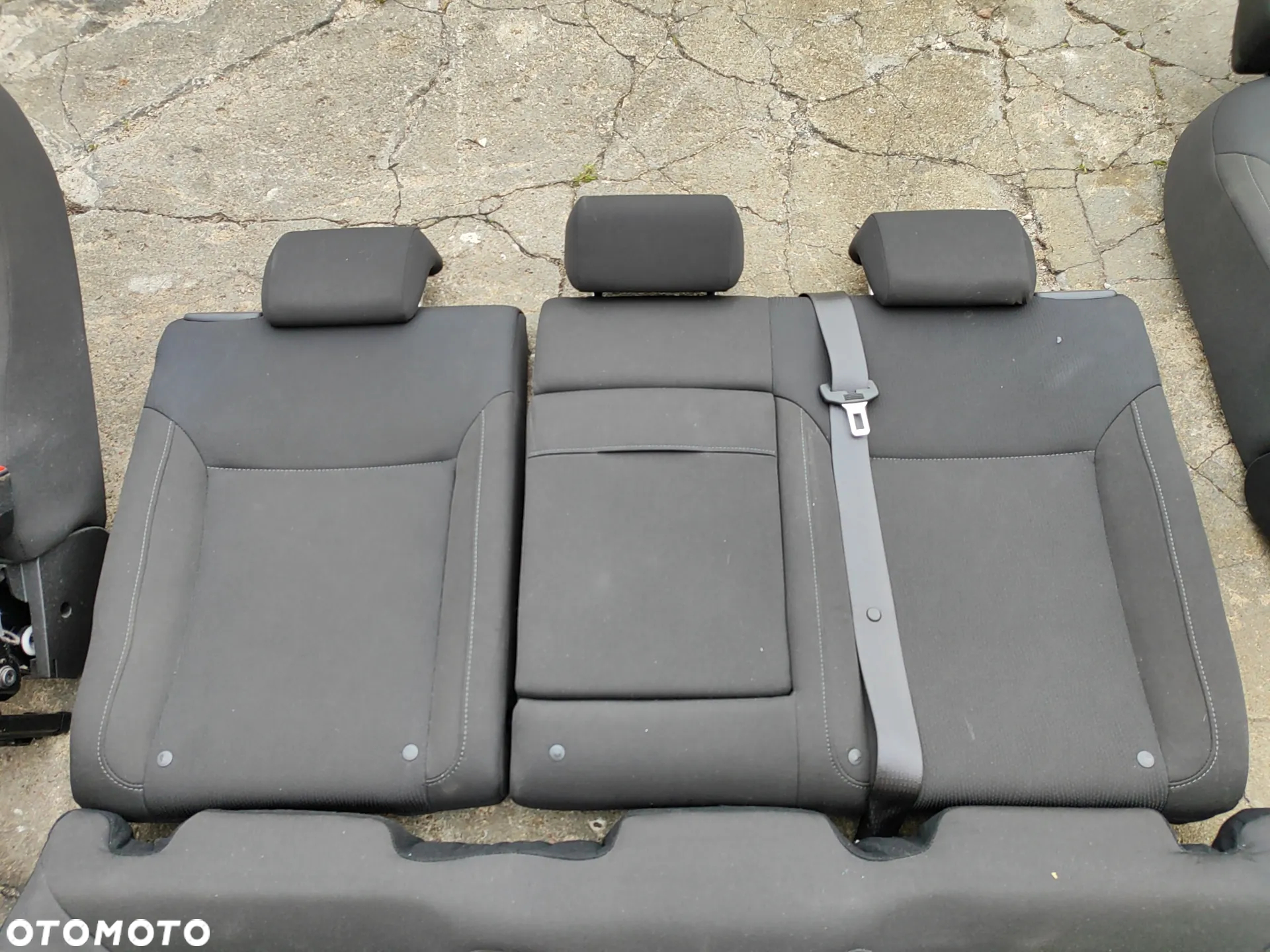 fotel przód lewy / prawy kompletne + kanapa i półka do HB CZARNE do OPEL insignia A 08- - 15