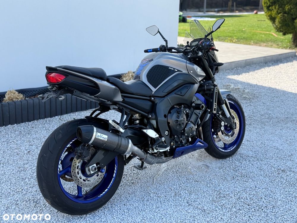 Yamaha FZ8 - 2