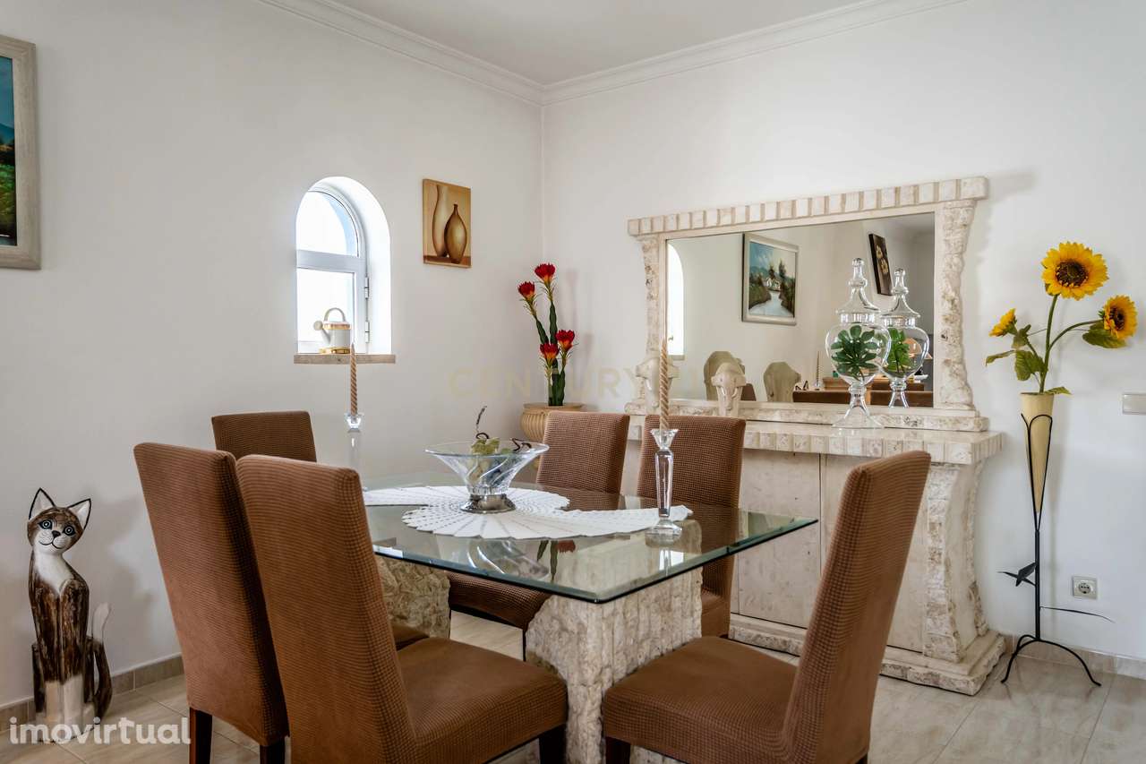 Apartamento T3 com áreas generosas, Garagem em Box, em Portimão - Grande imagem: 4/34