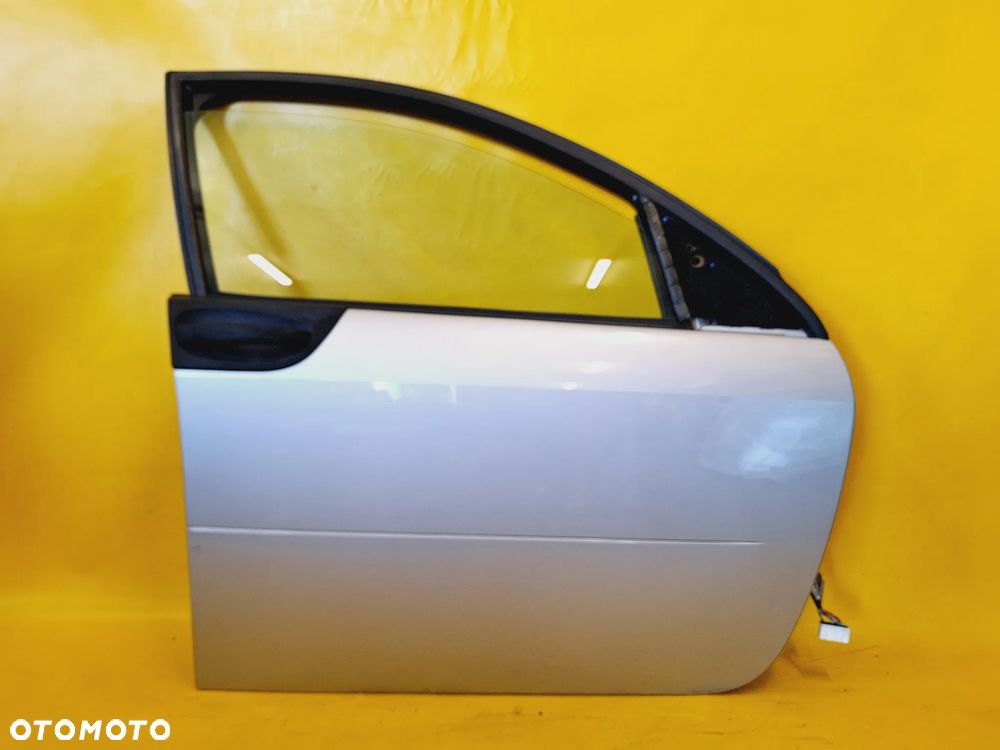 DRZWI PRAWY PRZÓD PRAWE PRZEDNIE SMART FORFOUR I NR1844 - 2