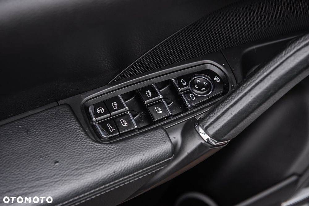 Porsche Cayenne Platinum Edition - 17