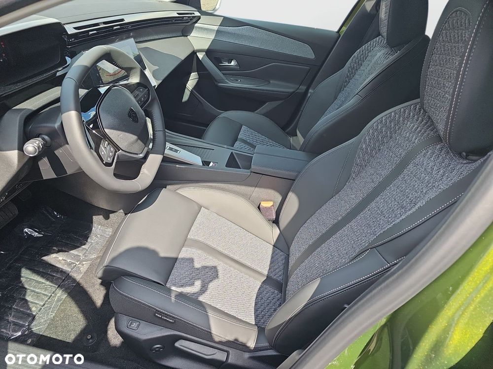 Peugeot 408 - 10