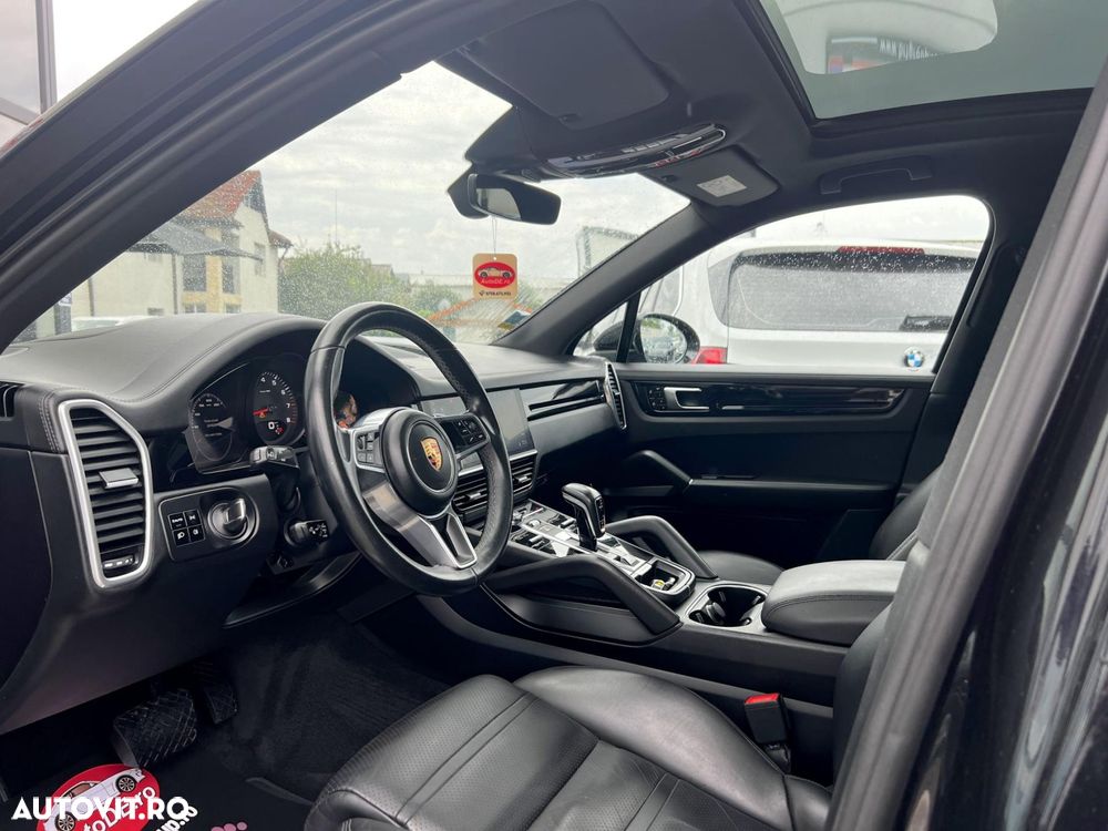 Porsche Cayenne - 5