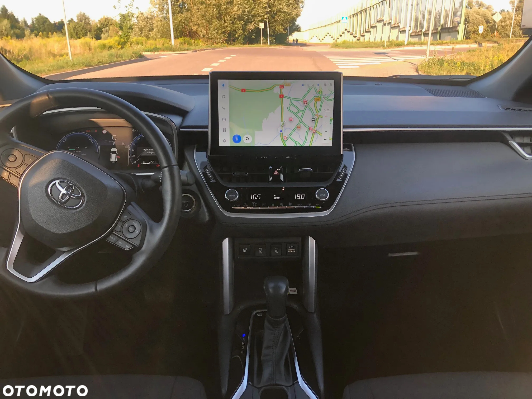 Toyota Corolla Cross 2.0 Hybrid Executive - 11