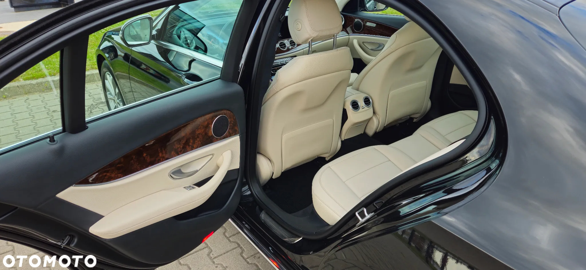 Mercedes-Benz Klasa E 200 9G-TRONIC - 17