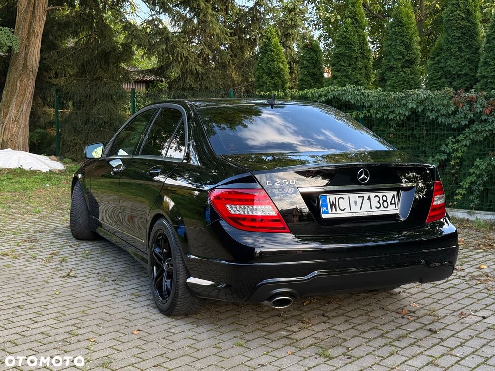 Mercedes-Benz Klasa C 250 CGI Automatik BlueEFFICIENCY SPORT EDITION - 10