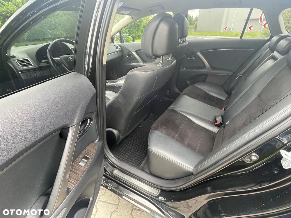 Toyota Avensis 2.0 D-4D Style - 16