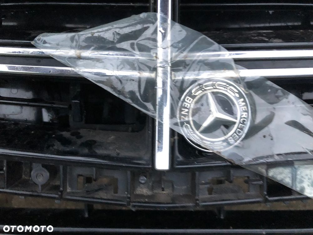 Atrapa grill Mercedes C klasa W205 elegance - 6
