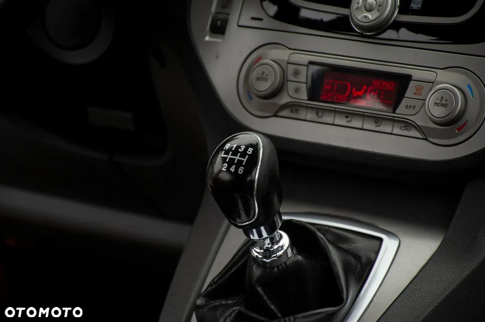 Ford Kuga - 18