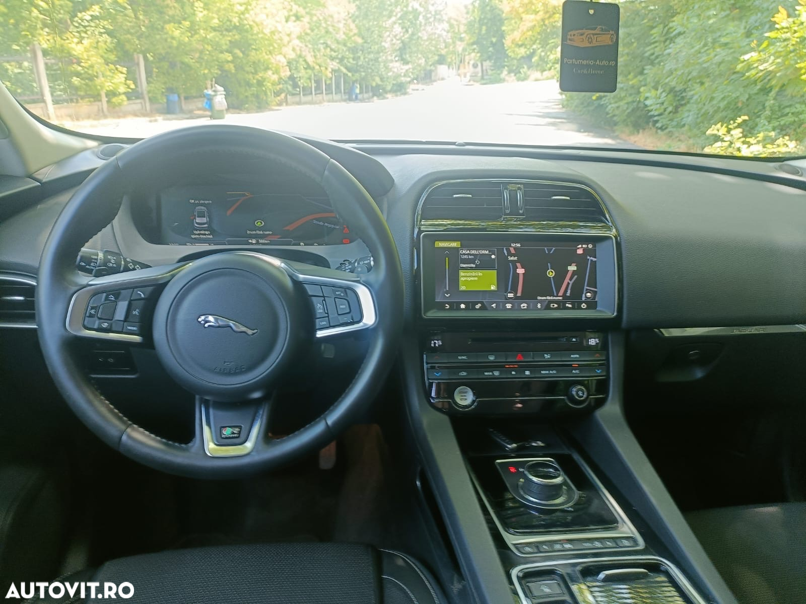 Jaguar F-Pace 20d AWD Aut. R-Sport - 25