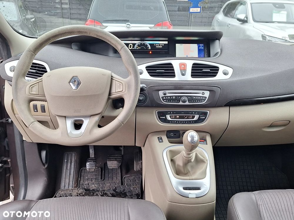 Renault Grand Scenic Gr 1.9 dCi Luxe Privilege - 6