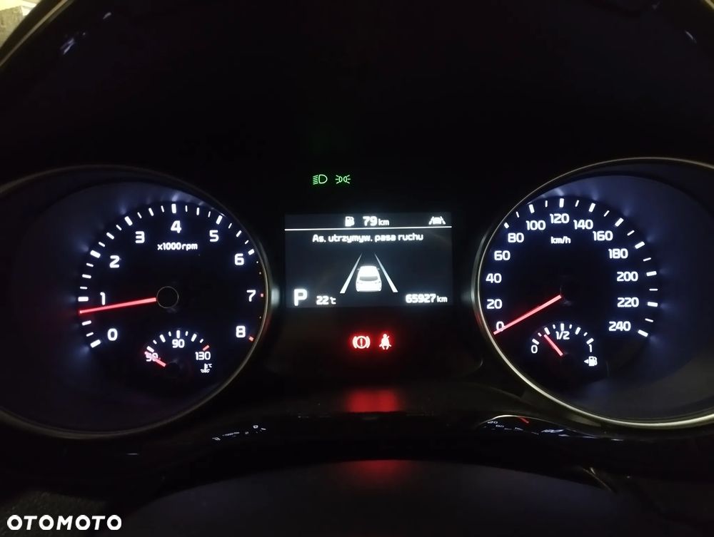 Kia Ceed - 9
