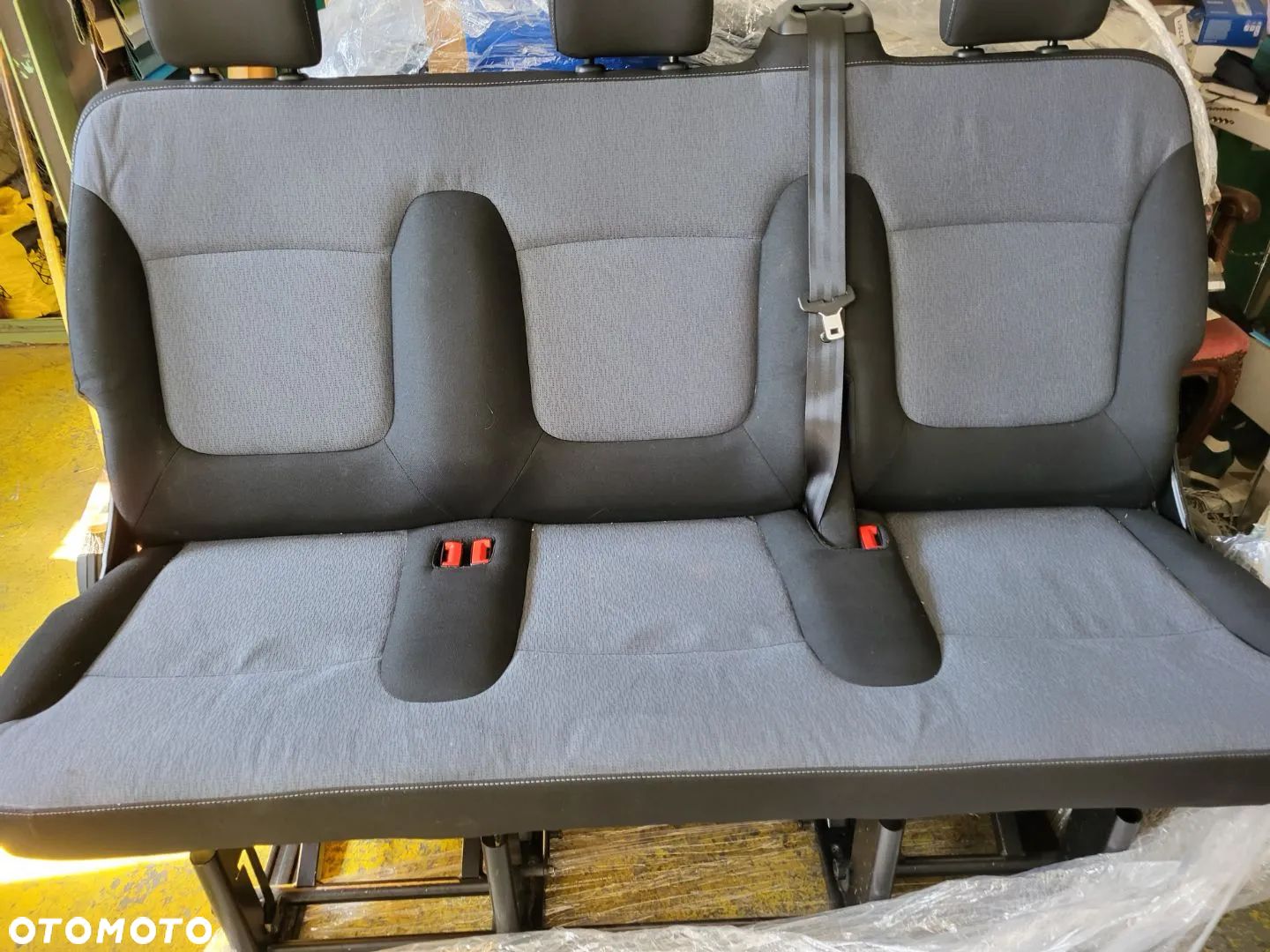 2 Tylne Kanapy Opel Vivaro - 1