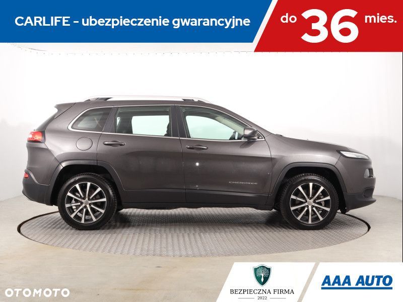 Jeep Cherokee - 7