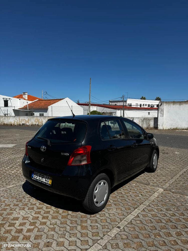 Toyota Yaris 1.4 D-4D - 3