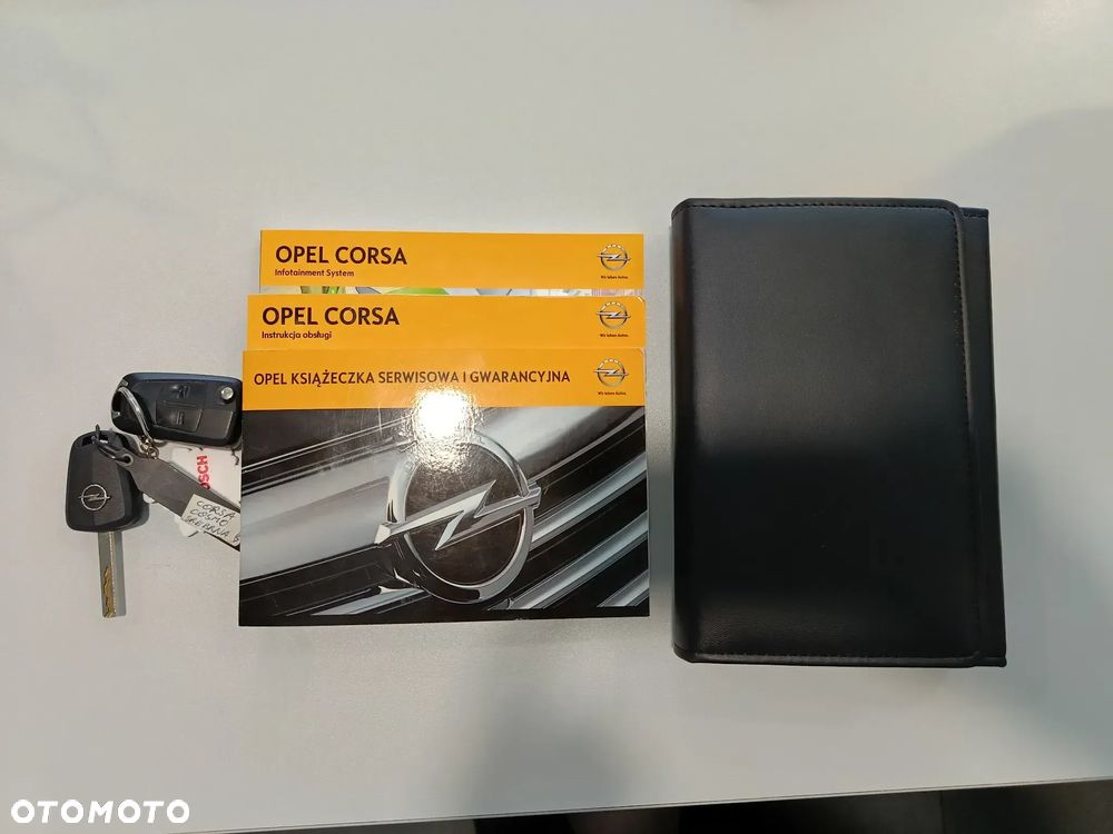 Opel Corsa 1.4 16V Cosmo - 20
