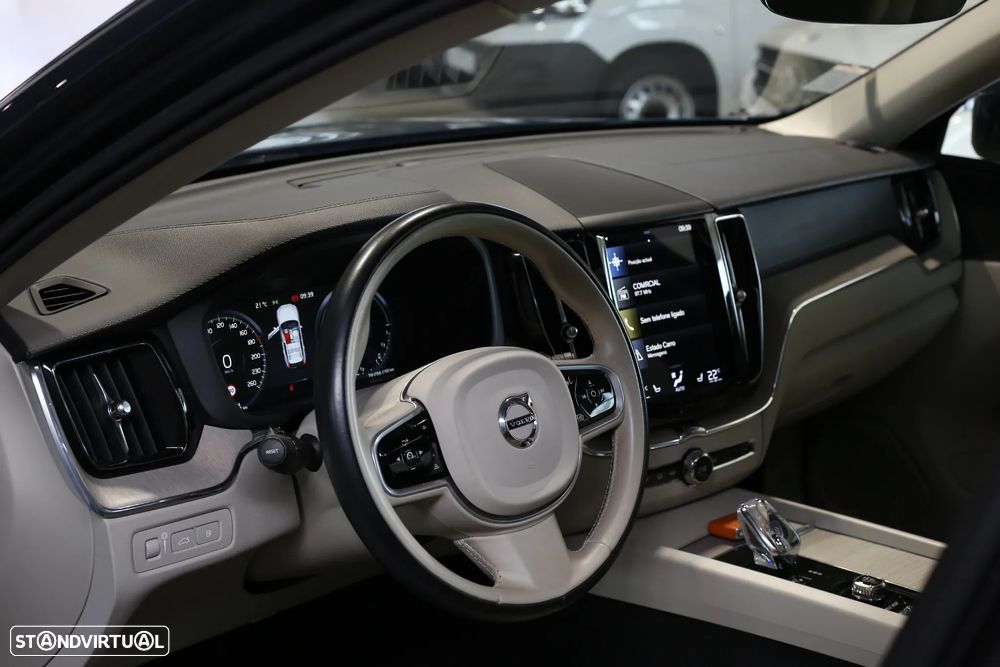 Volvo XC 60 2.0 T6 PHEV Inscription Expression AWD - 17