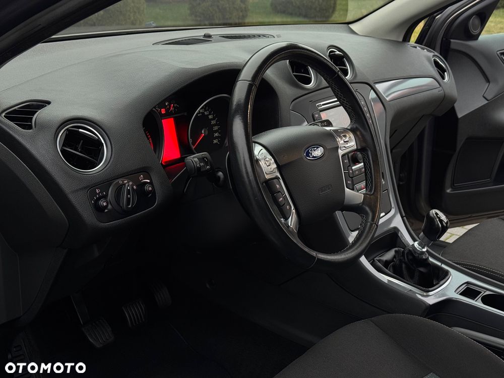 Ford Mondeo 2.0 TDCi Business Edition - 16