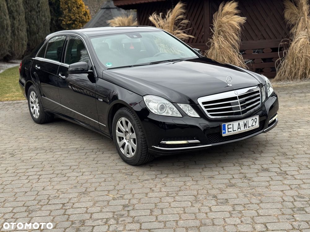 Mercedes-Benz Klasa E 250 CGI BlueEffICIENCY Elegance - 3