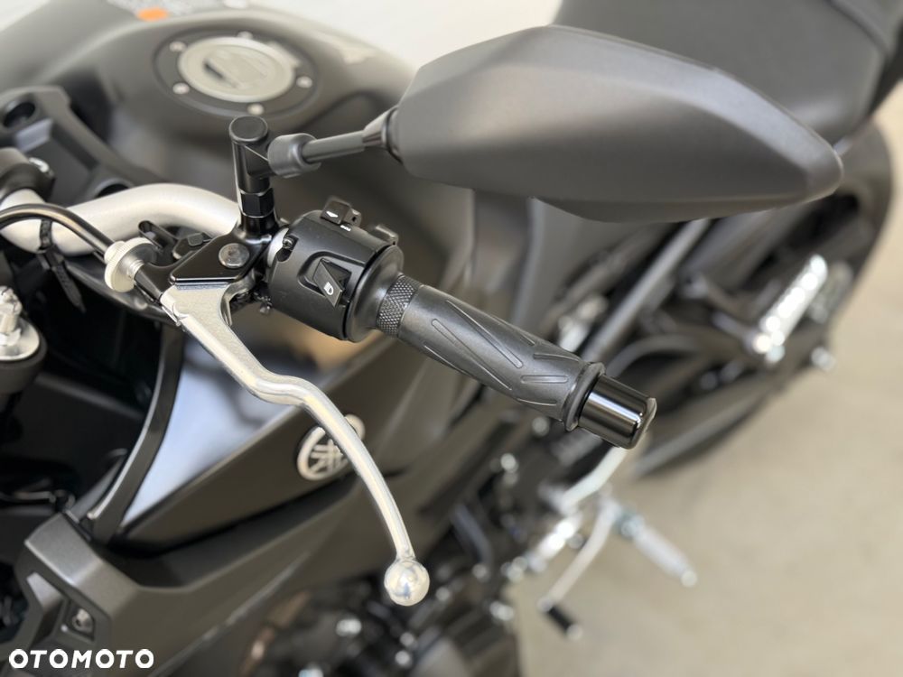 Yamaha MT - 27