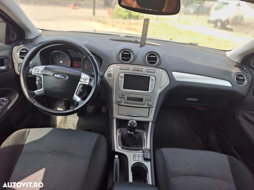 Ford Mondeo - 11