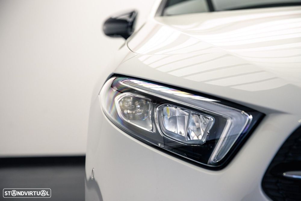 Mercedes-Benz A 250 e AMG Line - 4