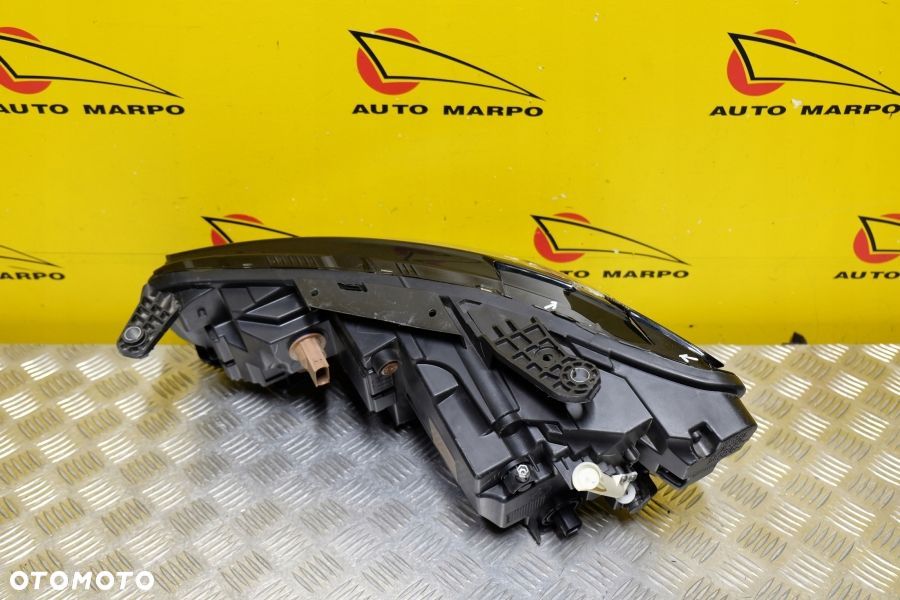 CHRYSLER PACIFICA 2021- REFLEKTOR LAMPA LED R USA - 9