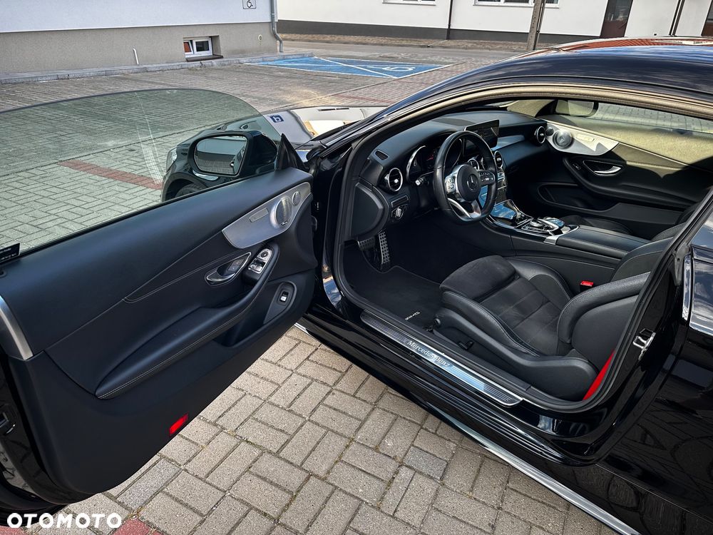 Mercedes-Benz Klasa C 200 9G-TRONIC - 32