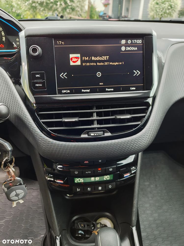 Peugeot 2008 1.2 Pure Tech GPF Allure S&S EAT6 - 13